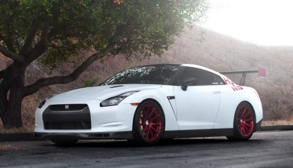 gtr customization sm 830x477 600x345